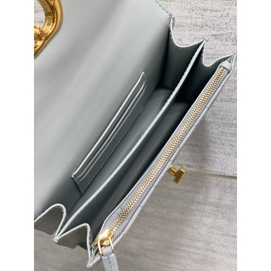 Dior Caro
