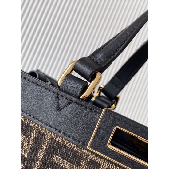 FENDI Tote Bags