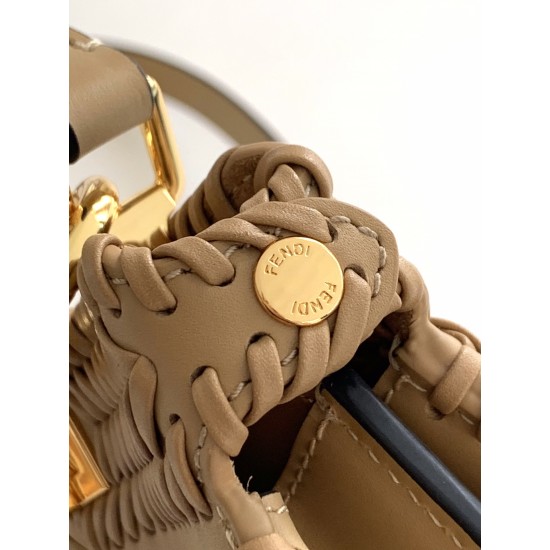 FENDI Peekaboo