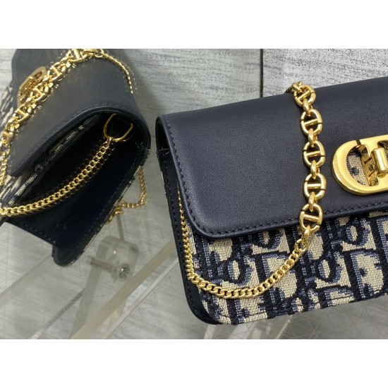 Dior Caro
