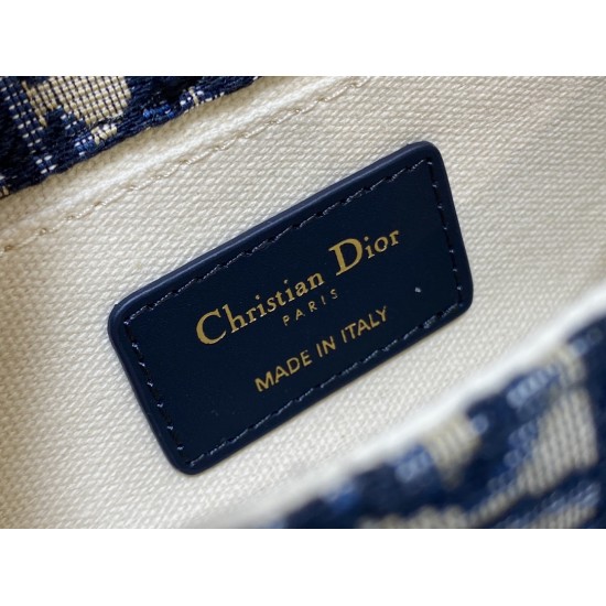 Dior Bobby