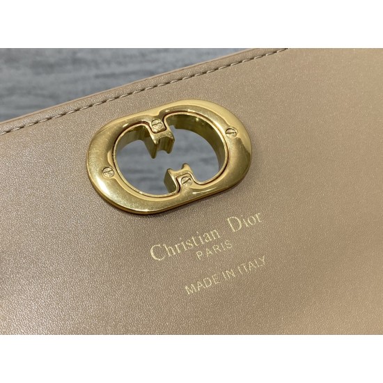 Dior Caro