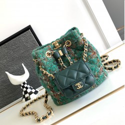 CHANEL BUCKET