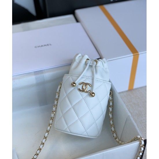CHANEL BUCKET