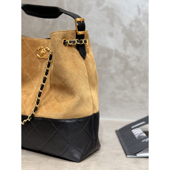 CHANEL BUCKET