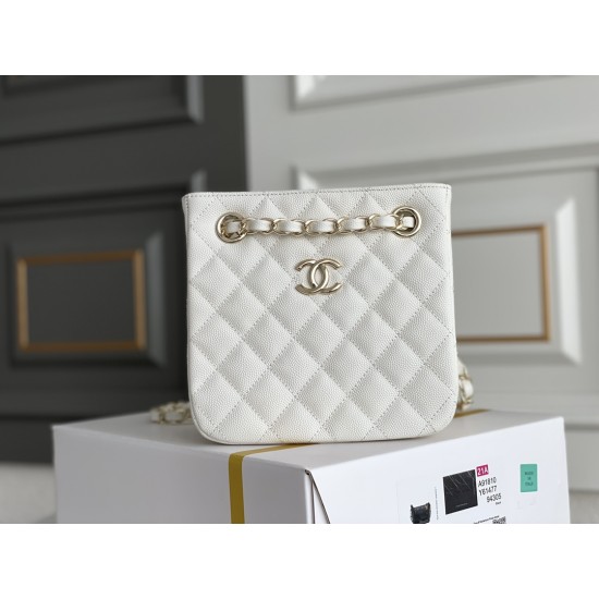 CHANEL BUCKET