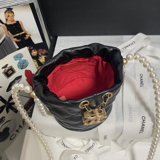 CHANEL BUCKET