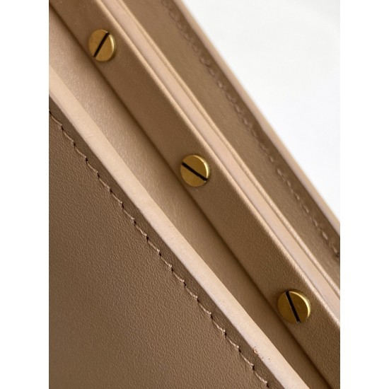 YSL Cassandra