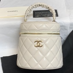 CHANEL BUCKET