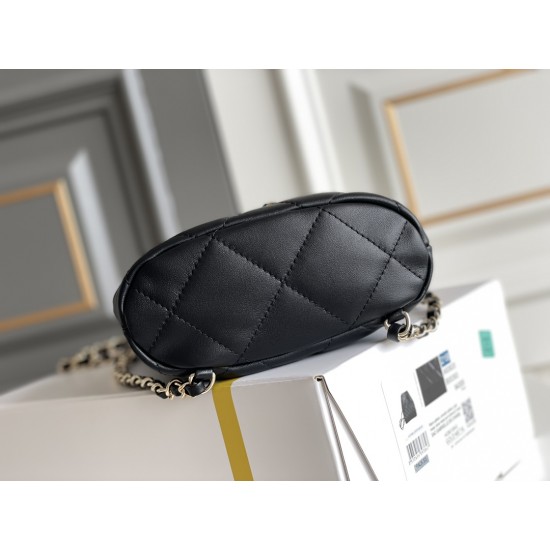 CHANEL BUCKET