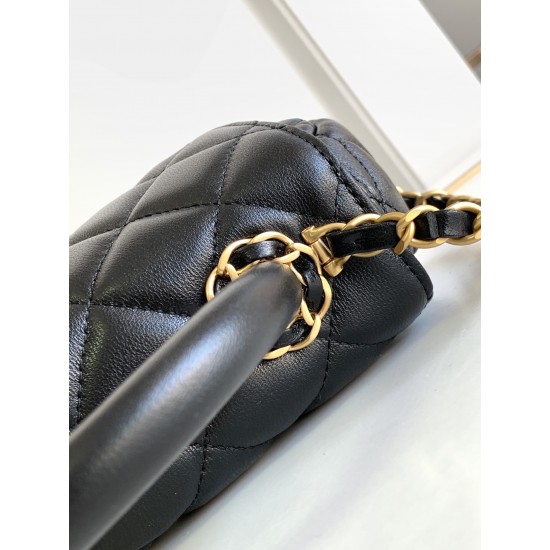 CHANEL COCO HANDLE