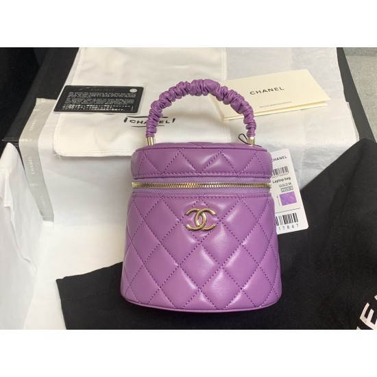 CHANEL BUCKET
