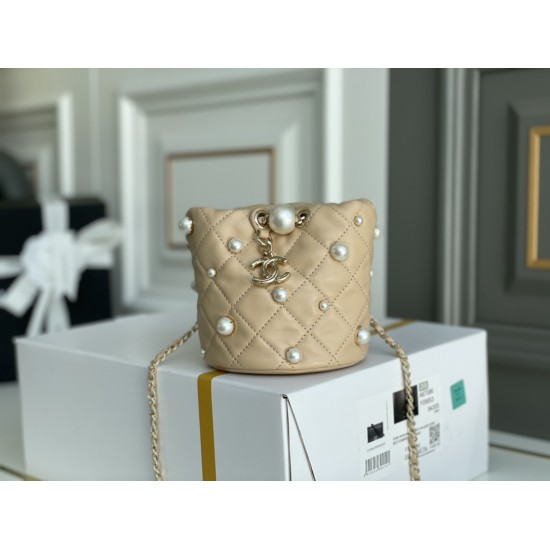 CHANEL BUCKET