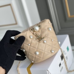CHANEL BUCKET