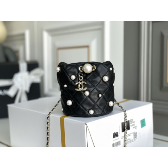 CHANEL BUCKET