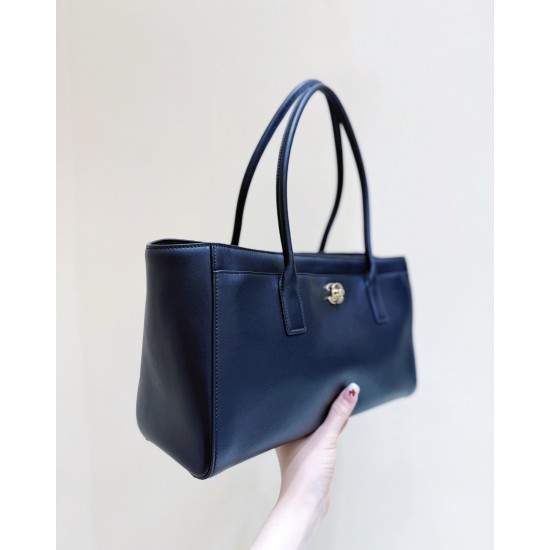 CHANEL TOTE SHOPPING BAG