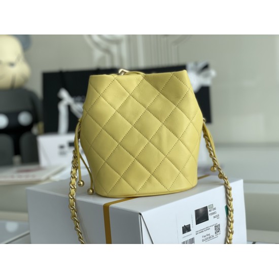 CHANEL BUCKET
