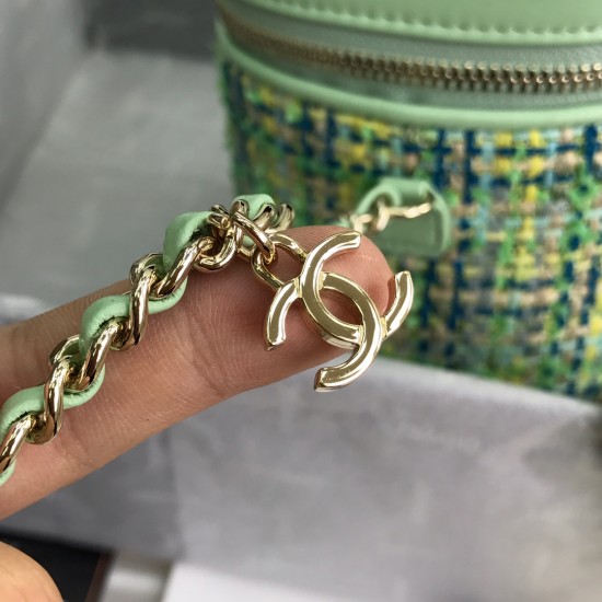 CHANEL BUCKET