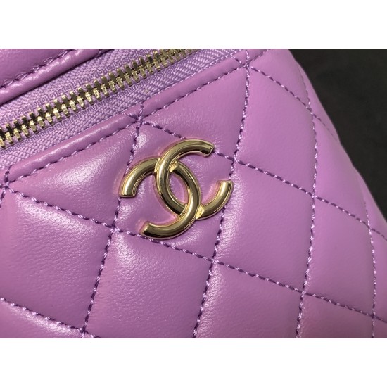 CHANEL BUCKET