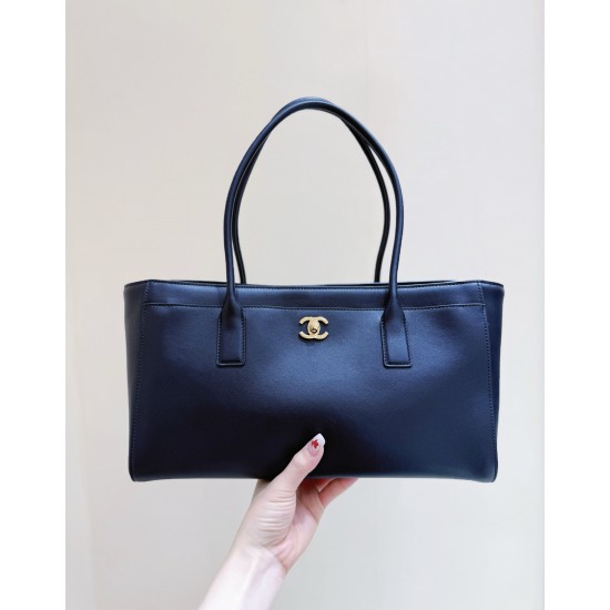 CHANEL TOTE SHOPPING BAG