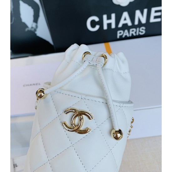 CHANEL BUCKET
