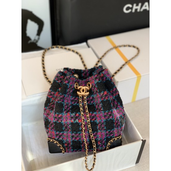 CHANEL BUCKET