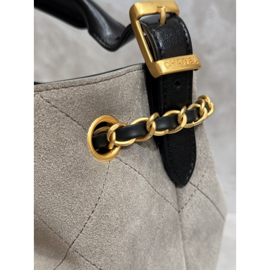 CHANEL BUCKET