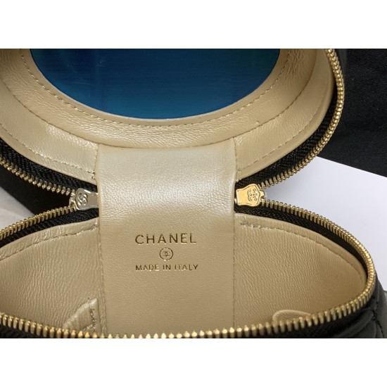 CHANEL BUCKET