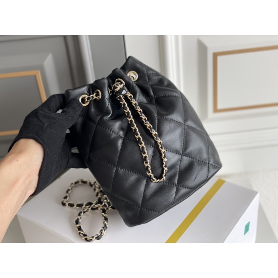 CHANEL BUCKET