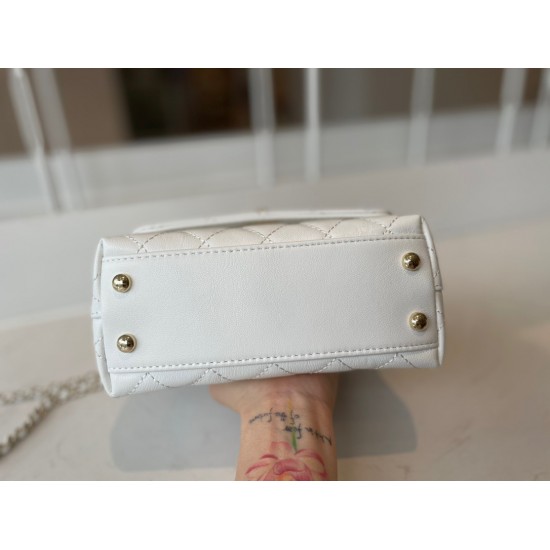 CHANEL COCO HANDLE