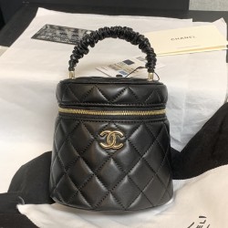 CHANEL BUCKET