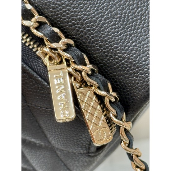 CHANEL BUCKET