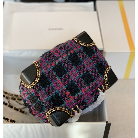 CHANEL BUCKET