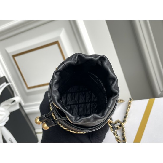 CHANEL BUCKET
