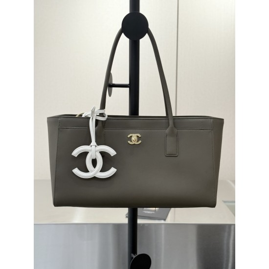 CHANEL TOTE SHOPPING BAG