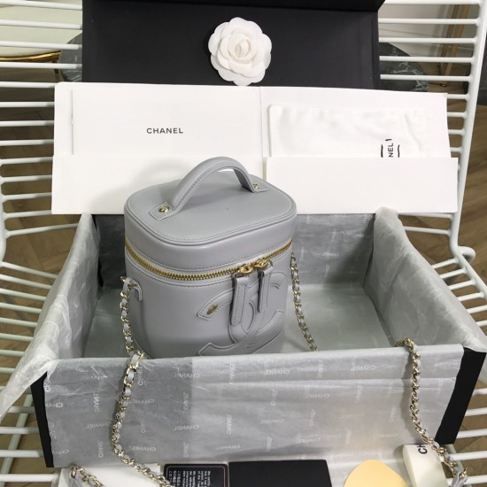 CHANEL BUCKET