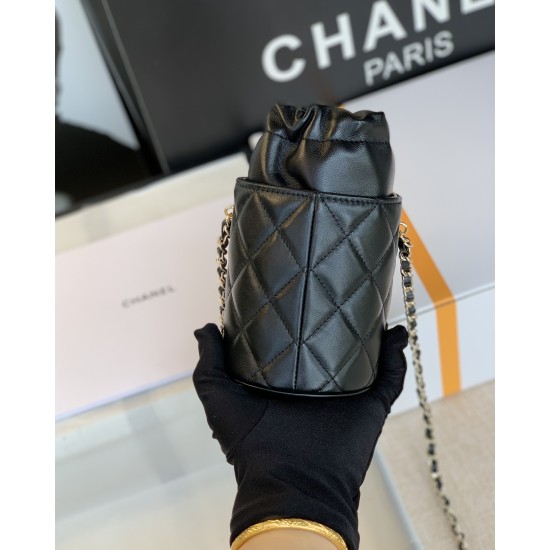 CHANEL BUCKET