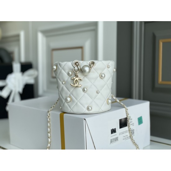 CHANEL BUCKET