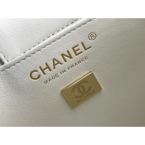 CHANEL BUCKET