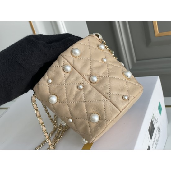 CHANEL BUCKET