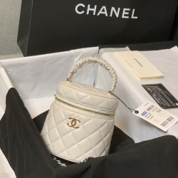 CHANEL BUCKET
