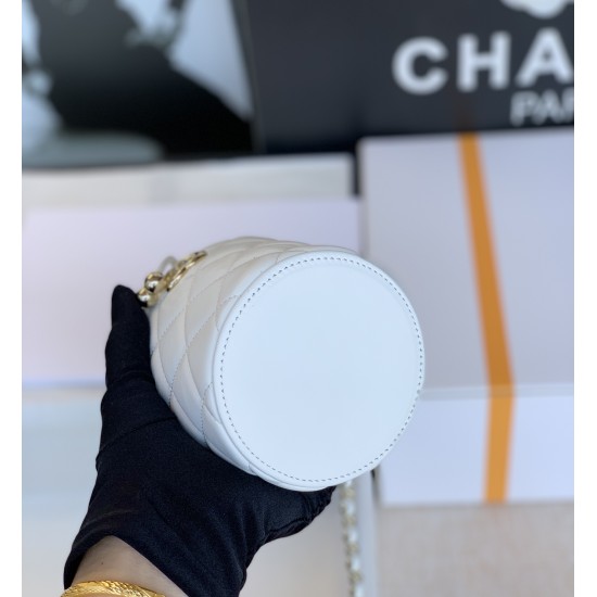 CHANEL BUCKET
