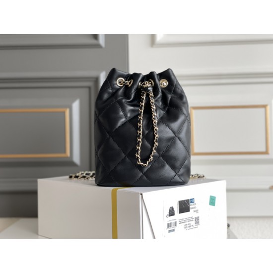 CHANEL BUCKET