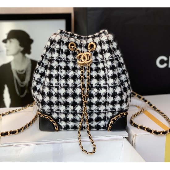 CHANEL BUCKET