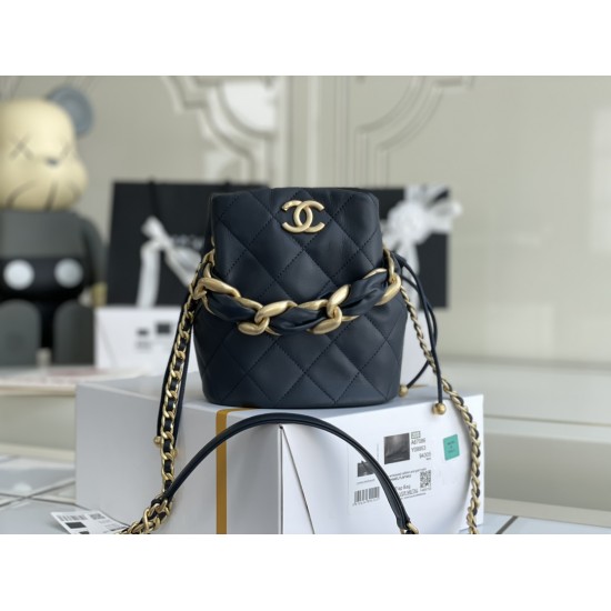 CHANEL BUCKET