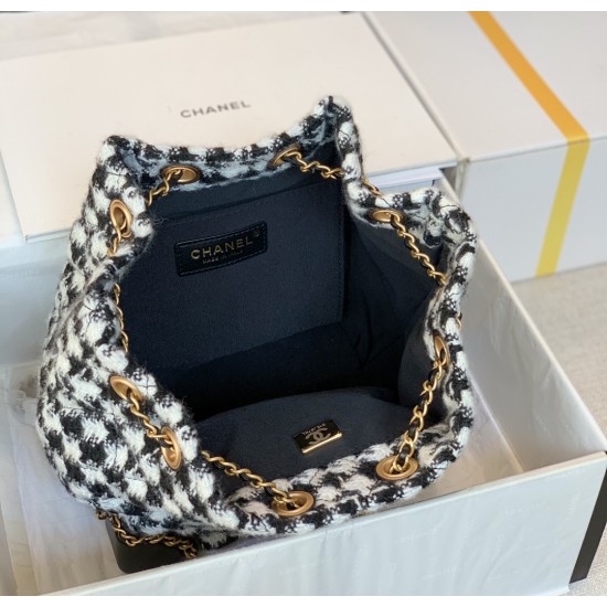 CHANEL BUCKET