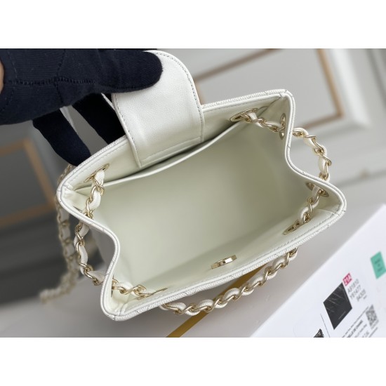 CHANEL BUCKET