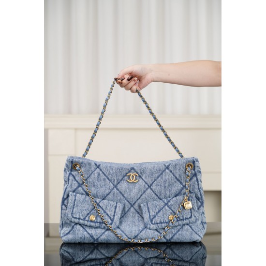 CHANEL HOBO