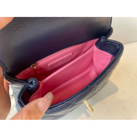 CHANEL COCO HANDLE
