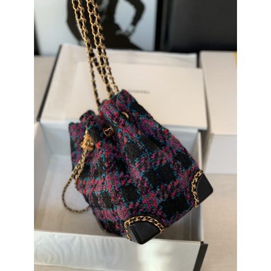 CHANEL BUCKET